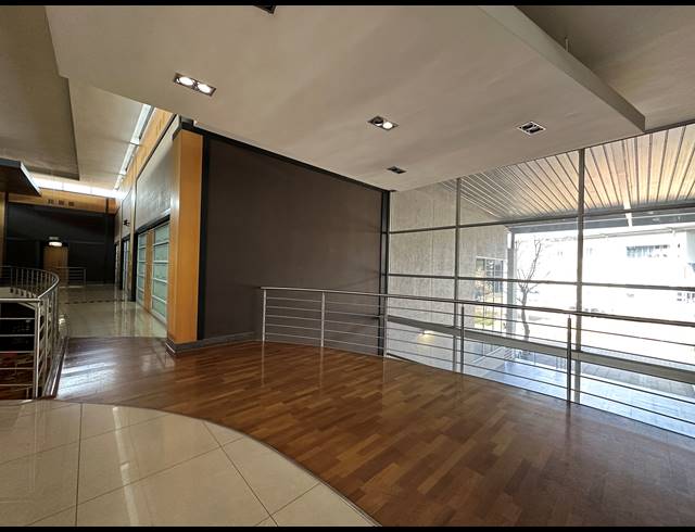 509.30M² OFFICE TO LET IN HIGHVELD
